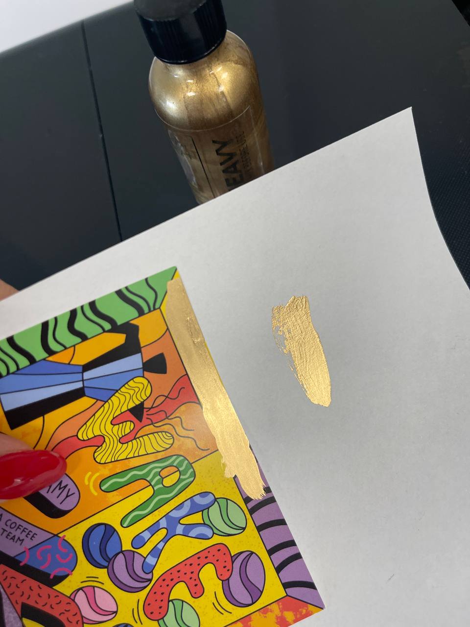 Does liquid gold leaf metallic paint gold ducat leave a residue or bleed to the back of the paper?