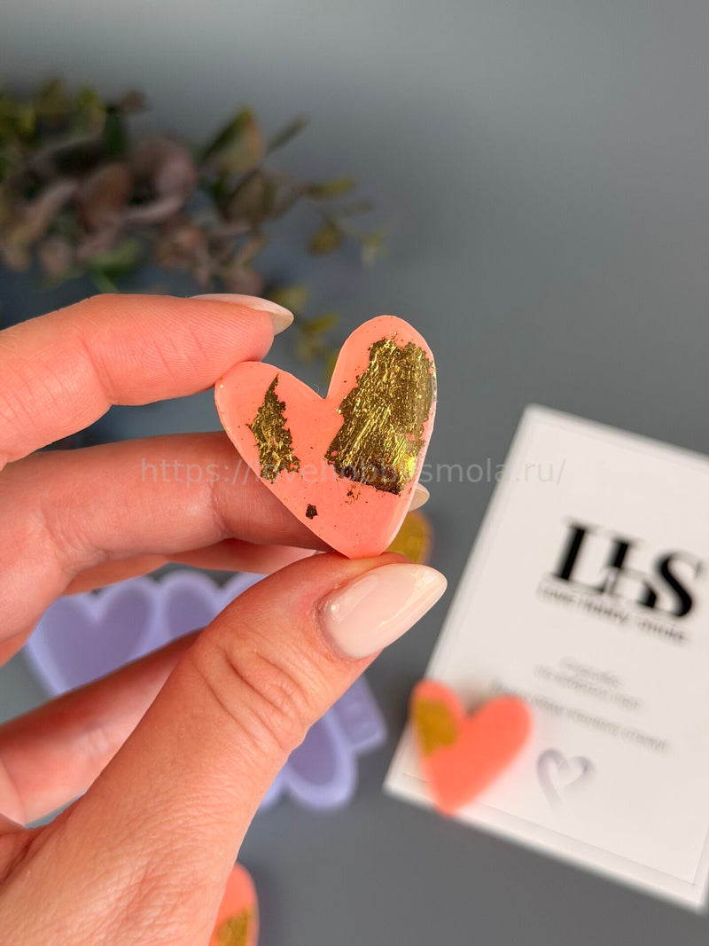 B84 Mold for keychains and brooches Heart Tilda glossy 4pcs – image 4