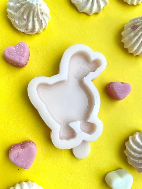Model K03 Silicone Mold for brooch/chain/decor/bookmark "Goose"