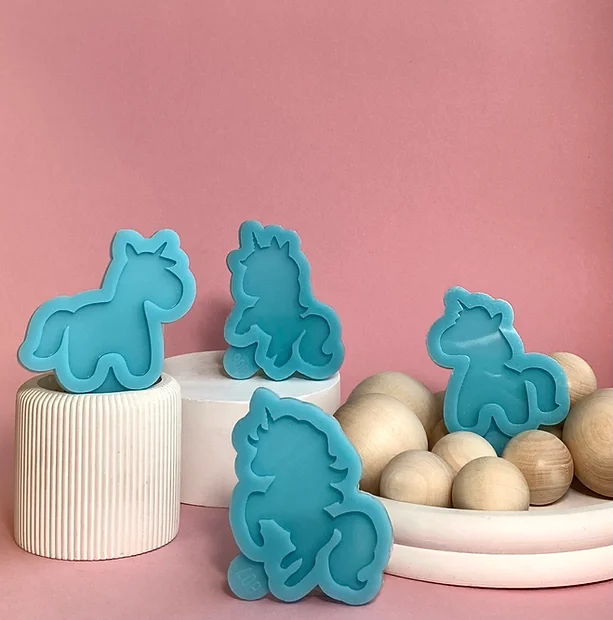 Set of 4 molds "Little Unicorn brooches" B05, B06, B07 and B08.