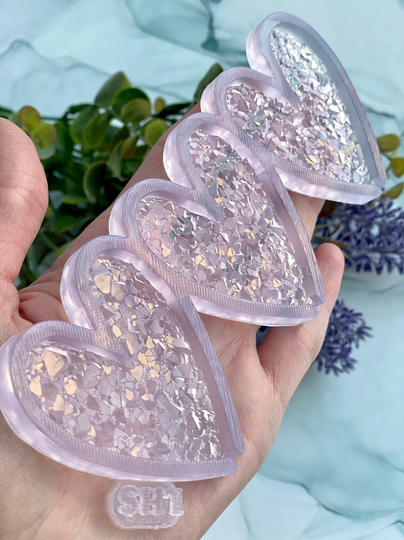 F04 Silicone mold in the shape of three hearts for candies – image 3