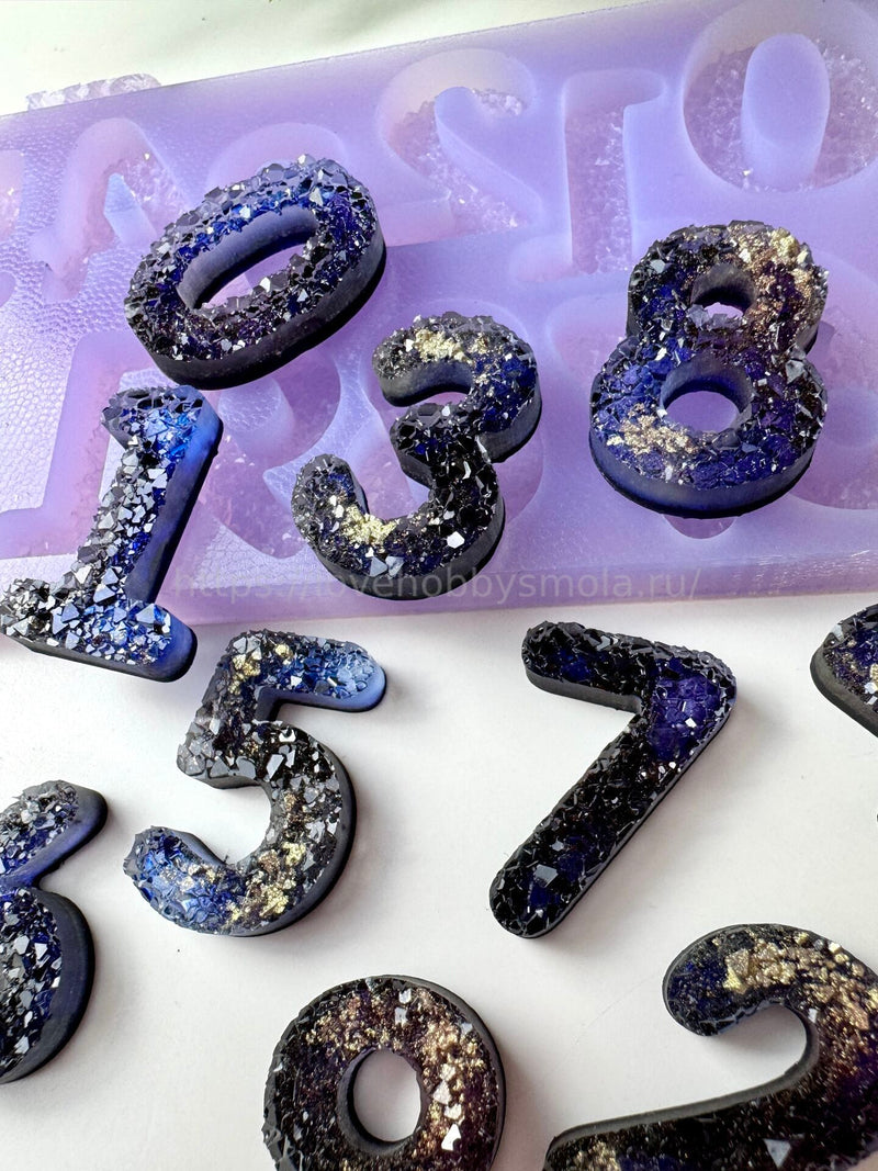 AC22 confectionery mold for chocolate and candies in the shape of numbers – image 2