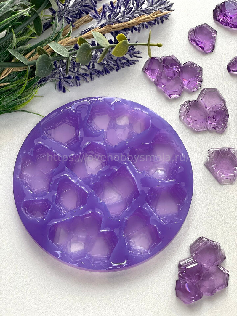 AS15 Silicone mold in the form of "Scattering of bismuths" – image 3