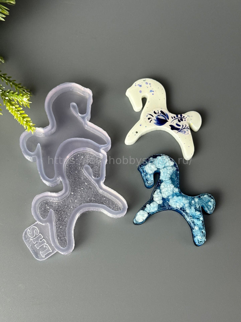 B60 Mold for keychains and brooches Horse 2 pcs – image 3