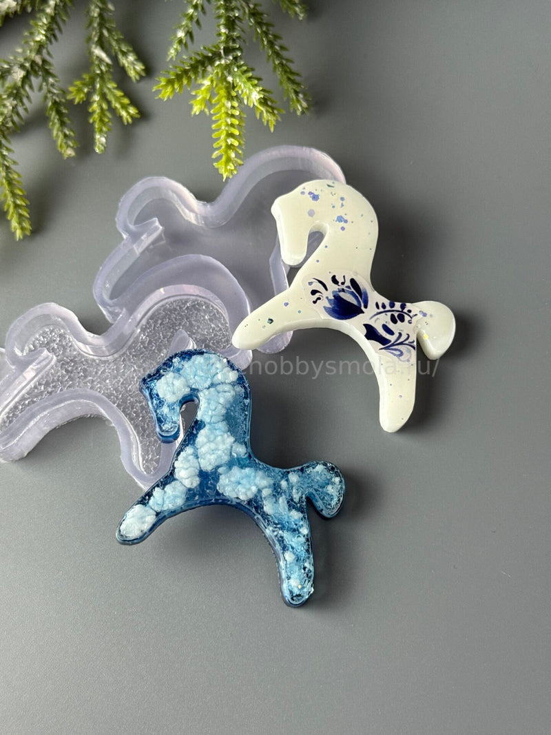 B60 Mold for keychains and brooches Horse 2 pcs – image 1