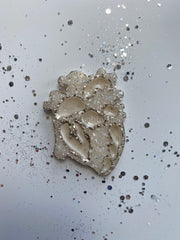 B42 Silicone mold in the shape of an anatomical heart – image 6