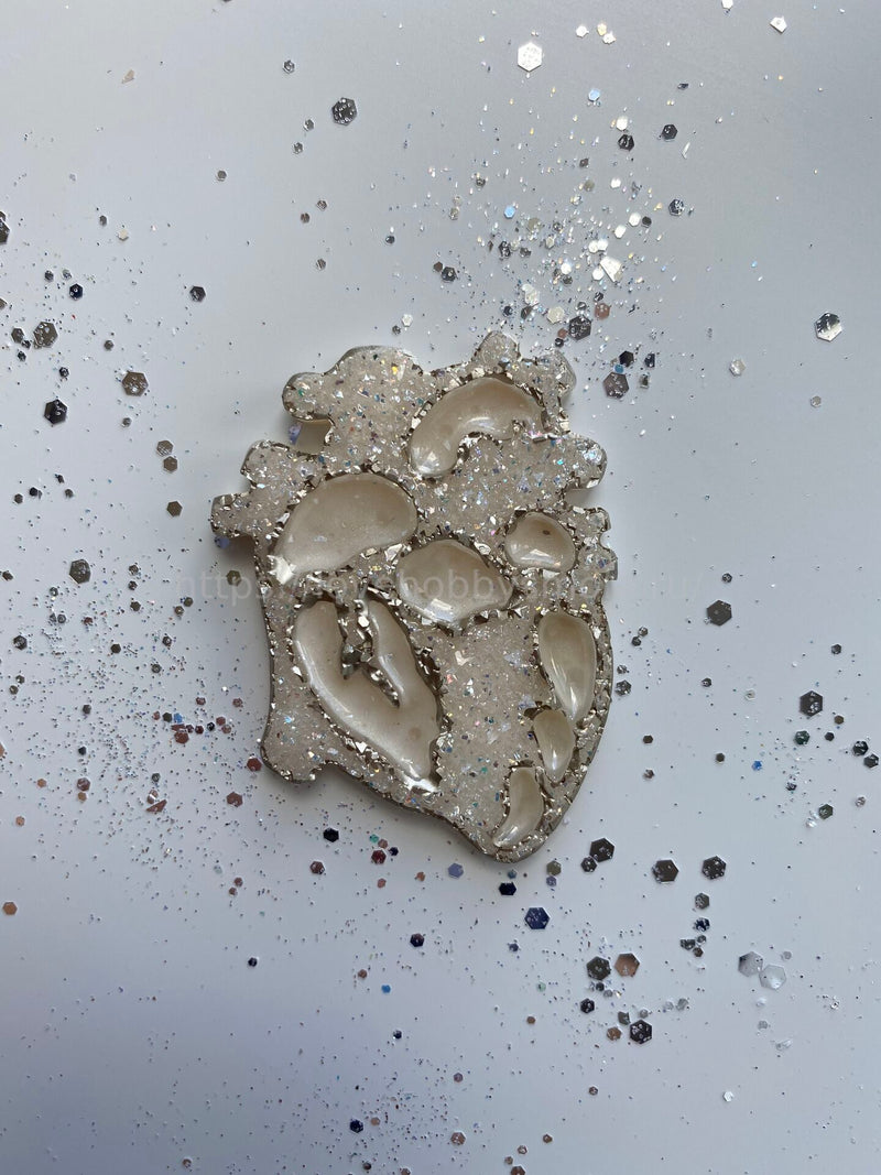 B42 Silicone mold in the shape of an anatomical heart – image 6