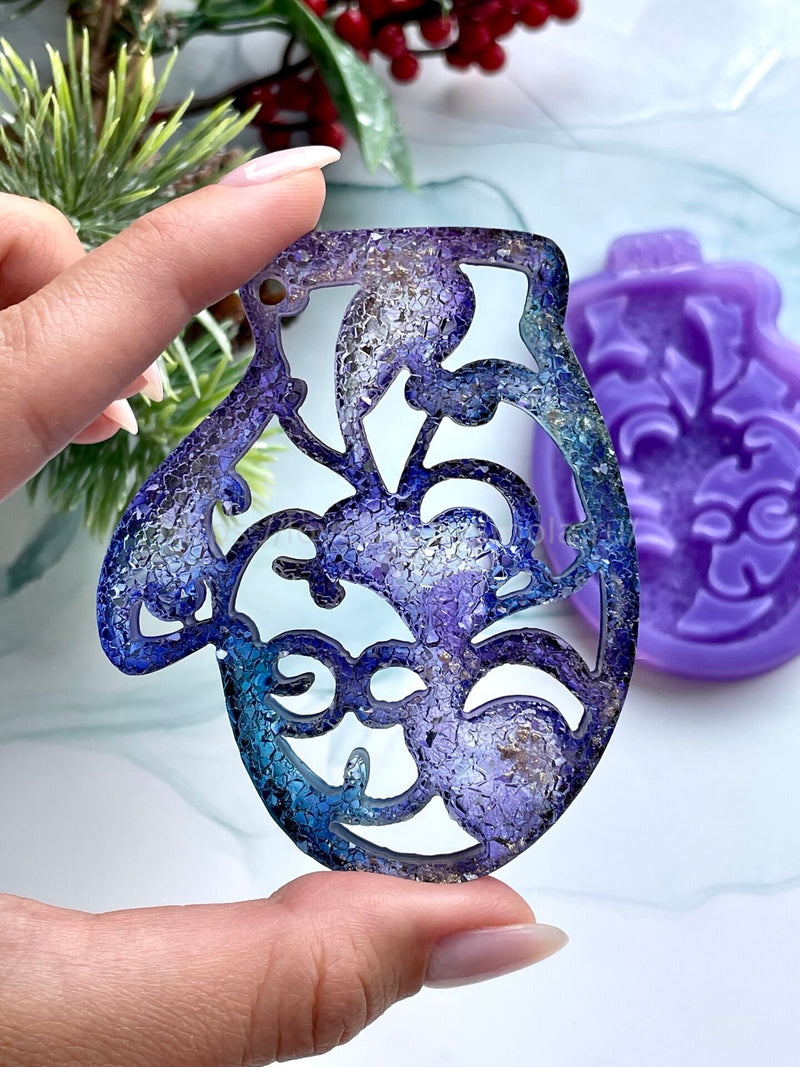 MC48 Silicone mold in the form of "Mitten with monograms" – image 5