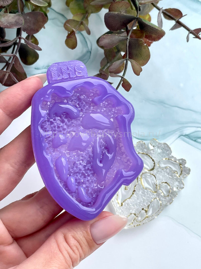 B42 Silicone mold in the shape of an anatomical heart – image 5