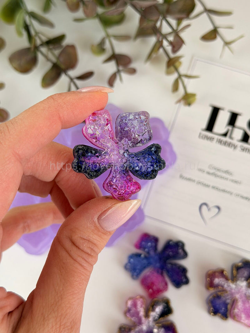 B68 Mold for keychains and brooches Lily 4 pcs – image 2