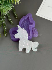 B38 Silicone mold for brooches in the shape of a Unicorn mini – image 5