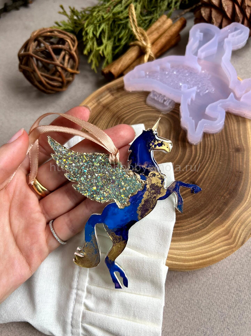 MC65 Unicorn shaped epoxy resin mold – image 4
