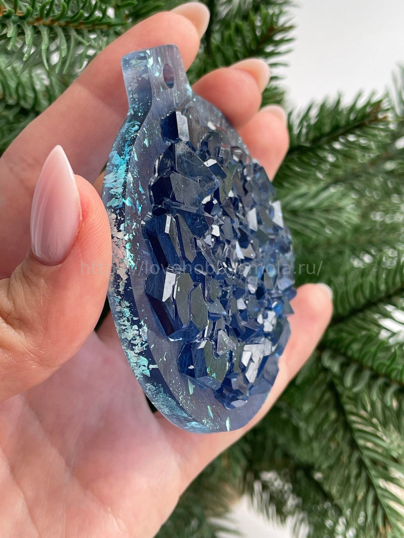 MC60 mold for epoxy resin in the shape of a Christmas toy – image 4