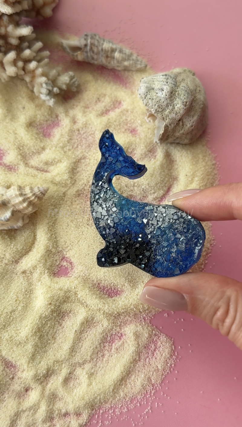 B05 Silicone mold in the shape of a whale – image 4