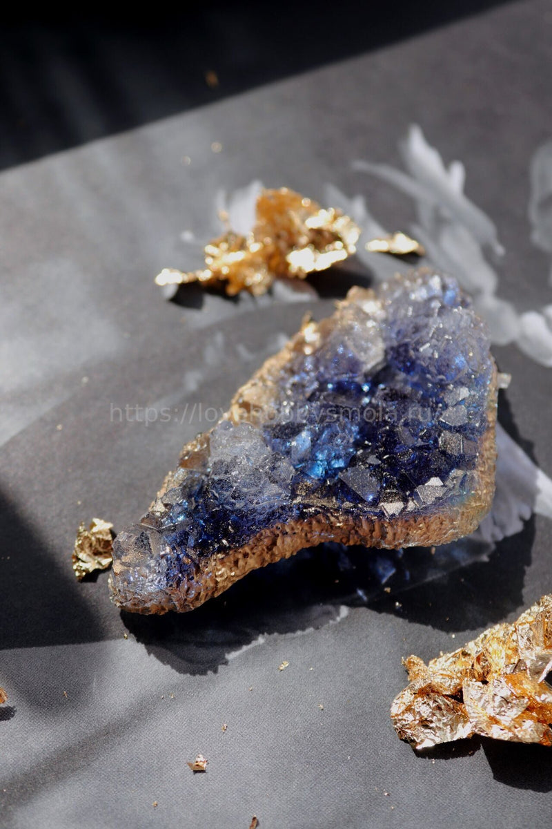 AC18 Silicone mold in the form of large Amethysts 3 pieces – image 2
