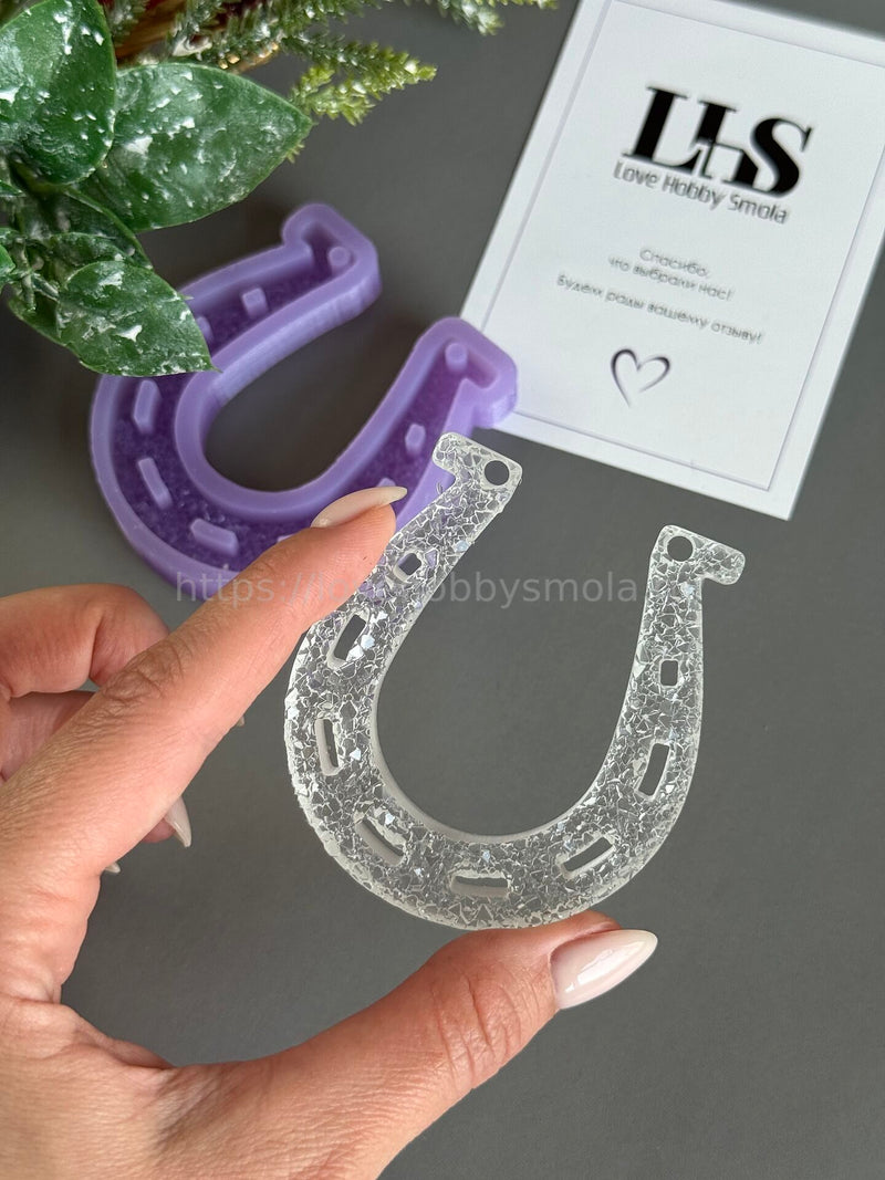 MC73 Silicone mold in the shape of a Horseshoe – image 2