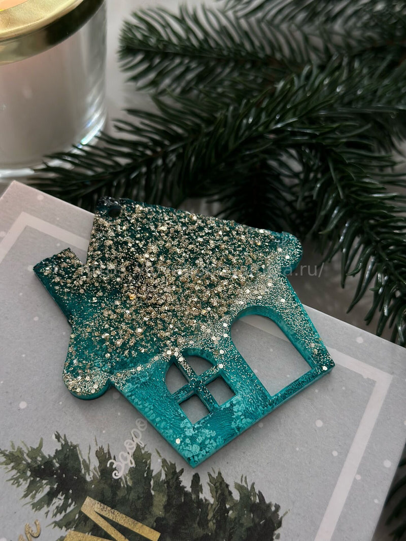 HN-18 Silicone mold for resin in the shape of a New Year's House – image 3
