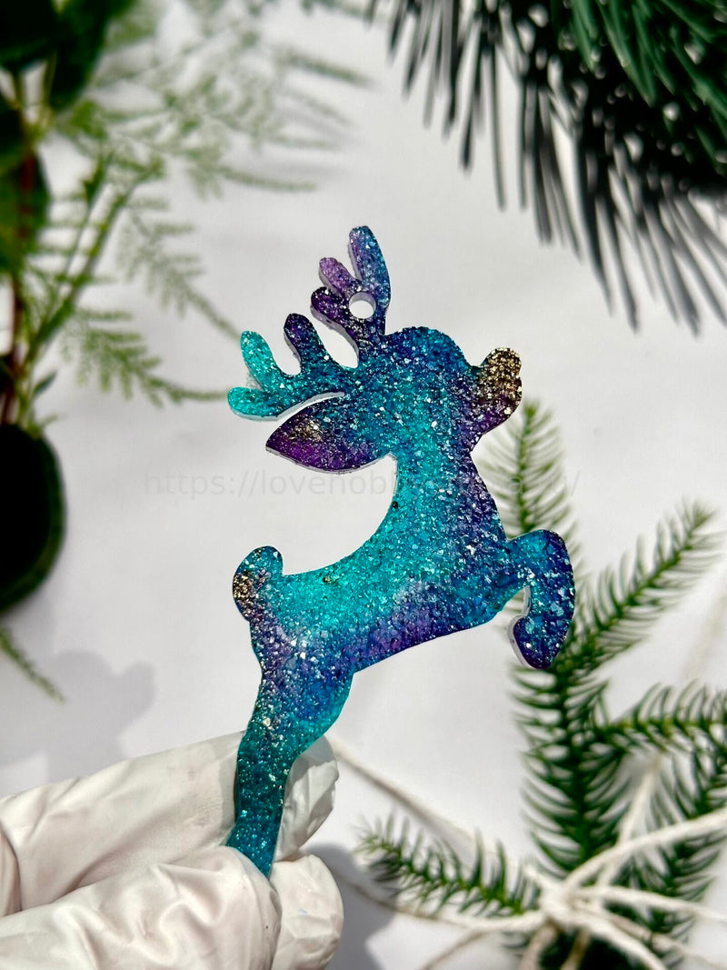 HN-16 Silicone mold in the shape of a Deer Christmas tree toy – image 1