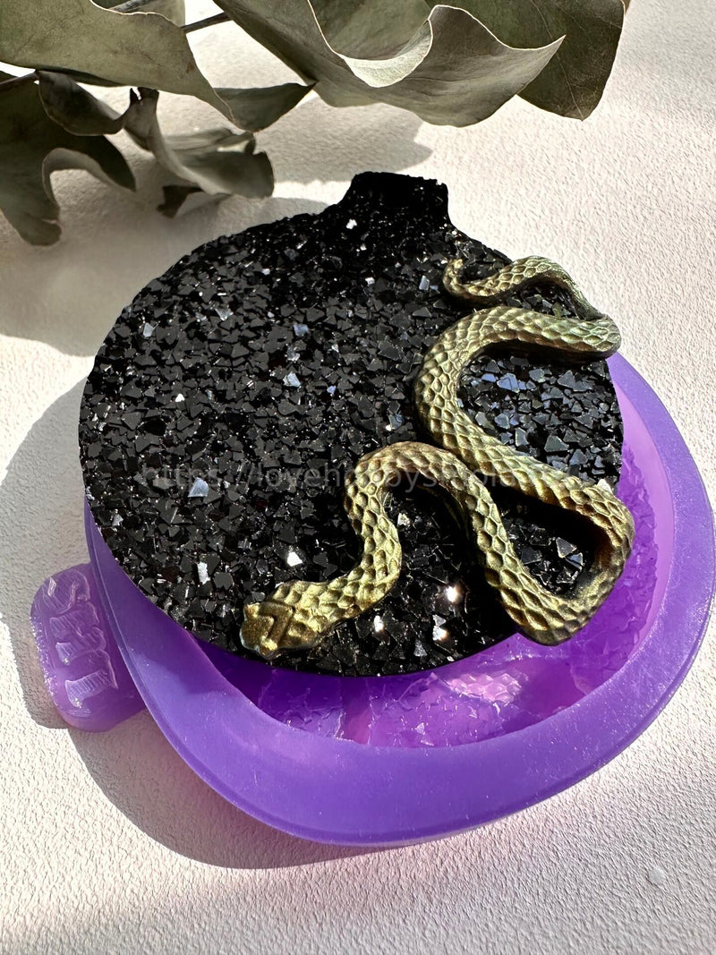 MC53 mold for epoxy resin in the shape of a Snake on a ball – image 4
