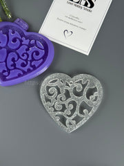 MC47 Silicone mold in the shape of a Heart with monograms – image 3