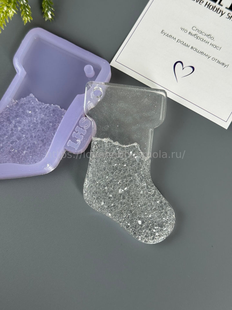 HN-08 Silicone mold in the shape of a Christmas tree boot – image 2