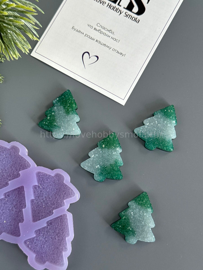 B58 Mold for Christmas tree keychains and brooches 4 pcs – image 3