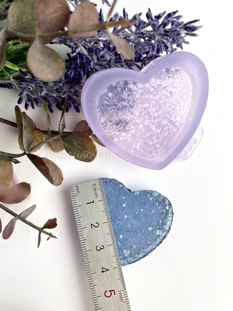 B15 Silicone mold in the shape of a Heart – image 1