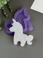 B38 Silicone mold for brooches in the shape of a Unicorn mini – image 2