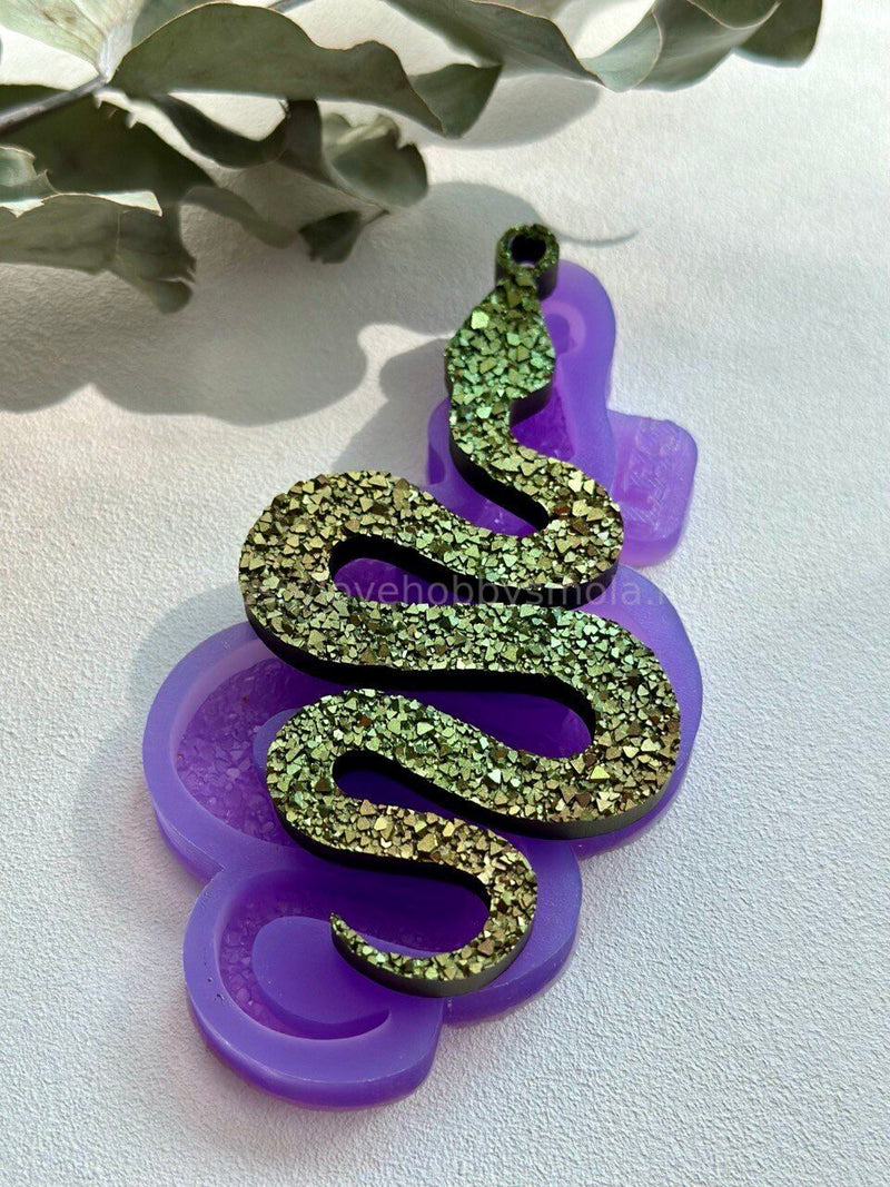MC55 mold for epoxy resin in the shape of a Snake – image 4